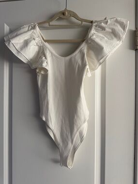 Zara Cream Ruffled Sleeve Bodysuit